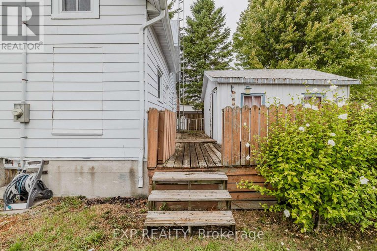 28978593/12-ash-street/south-stormont-osnabruck-twp/south-stormont/ontario/K0C1Y0_5