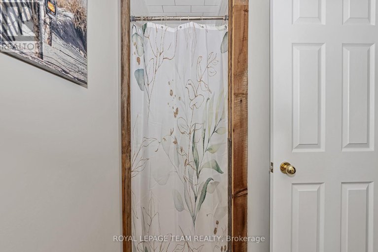 28795745/3384-bramble-lane/osgoode/ottawa/ontario/K0A2W0_21