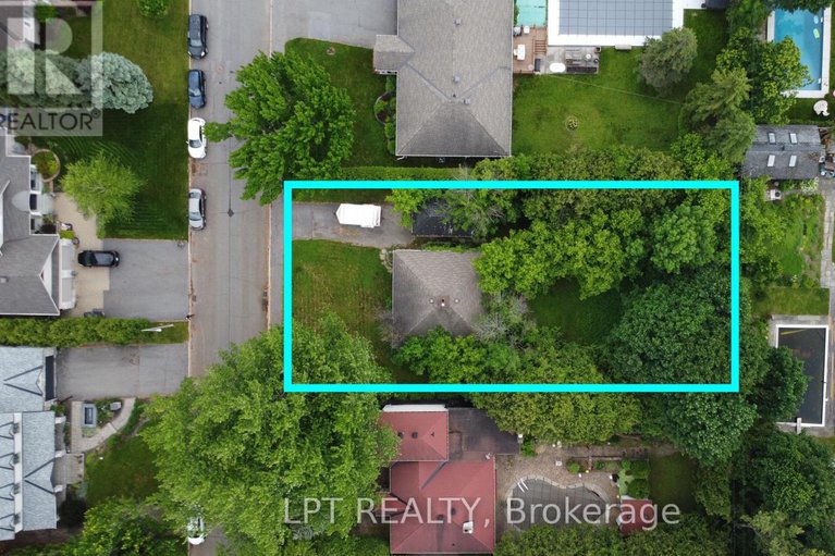 28429612/868-mountainview-avenue/whitehaven/ottawa/ontario/K2B5G2_5