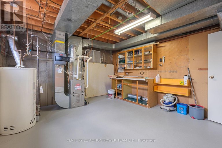 29647357/1535-st-georges-street/bilberry-creekqueenswood-heights/ottawa/ontario/K1E1R1_40