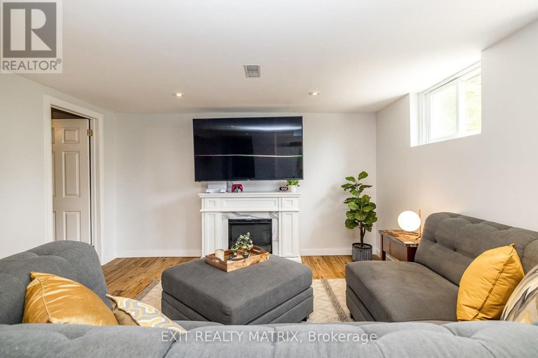 28656018/267-ann-street/almonte/mississippi-mills/ontario/K0A1A0_31