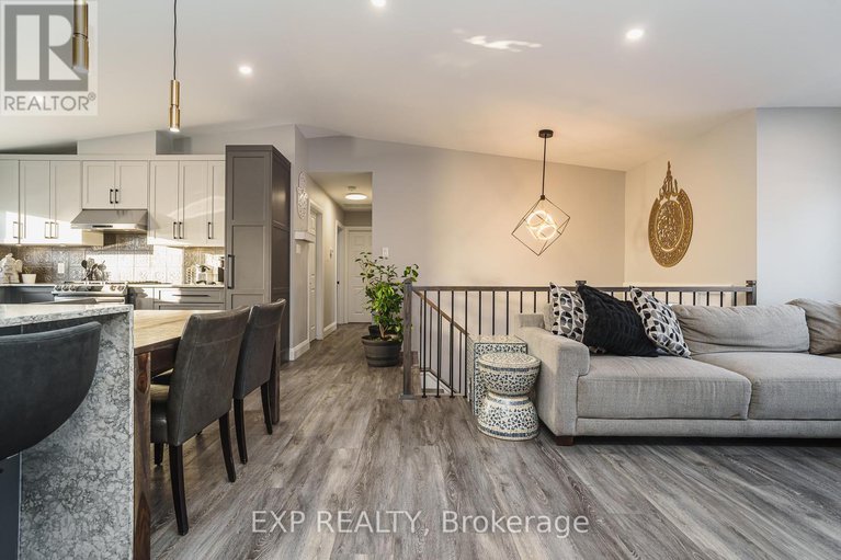28520323/1885-arizona-avenue/urbandale-acres/ottawa/ontario/K1H6Z5_13