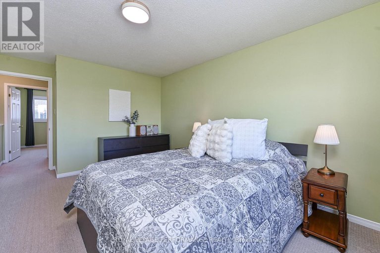 28941534/42-yorkville-street/central-park/ottawa/ontario/K2C4B5_15