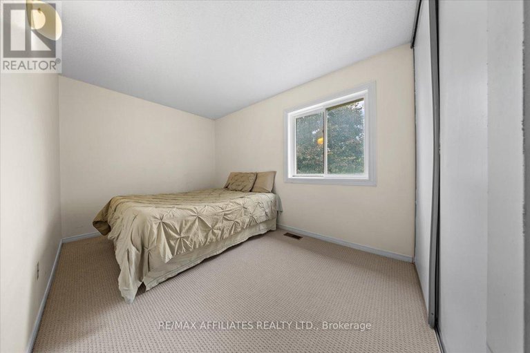 28543390/1293-parc-du-village-road/convent-glen-south/ottawa/ontario/K1C7B2_27