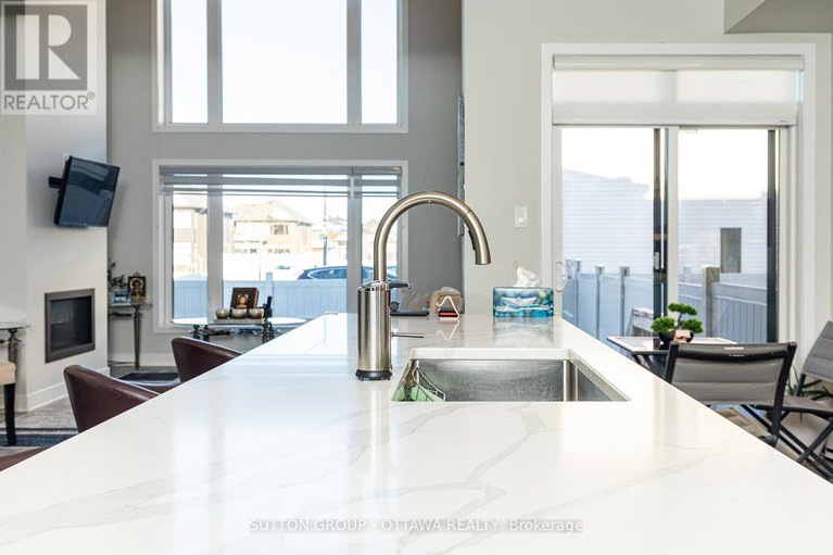 29090103/214-big-dipper-street/riverside-southgloucester-glen/ottawa/ontario/K4M0K5_16