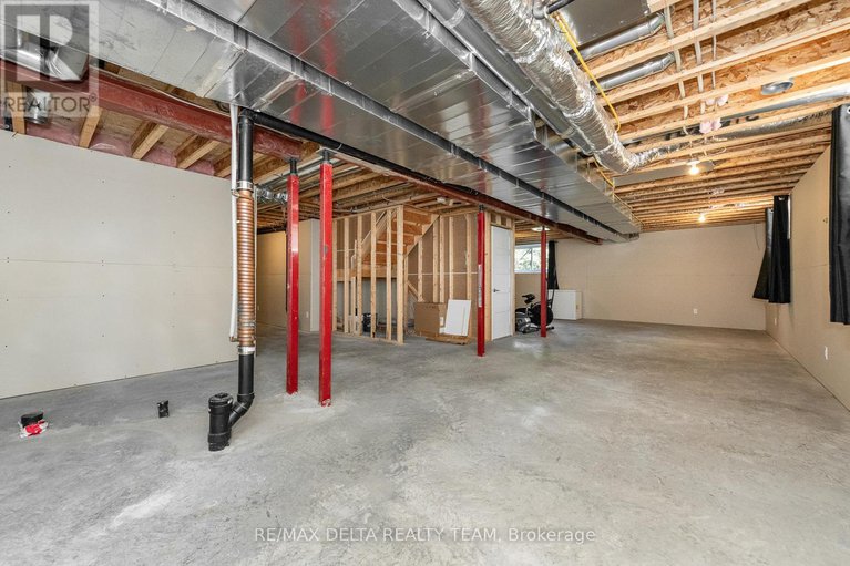 29328717/688-geneva-crescent/embrun/russell/ontario/K0A1W0_39