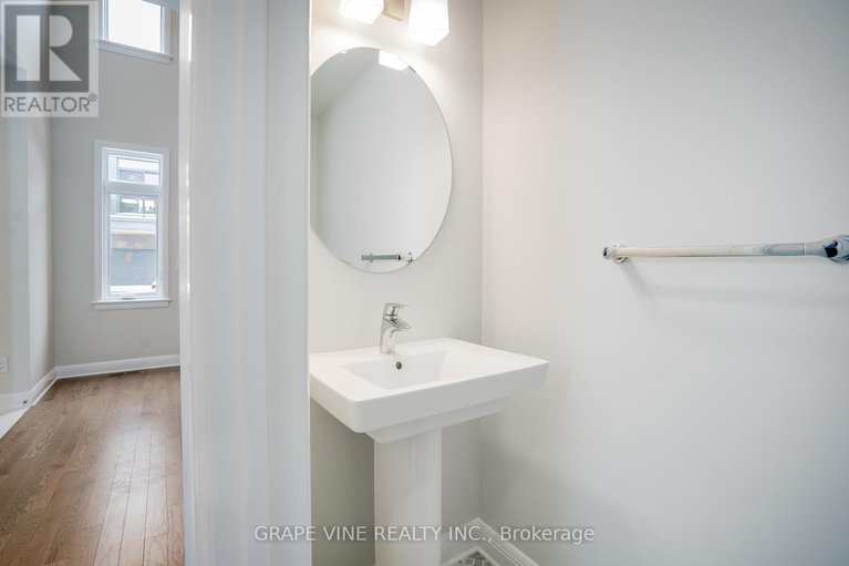 28743049/525-pimiwidon-street/cfb-rockcliffe-and-area/ottawa/ontario/K1K5A1_7