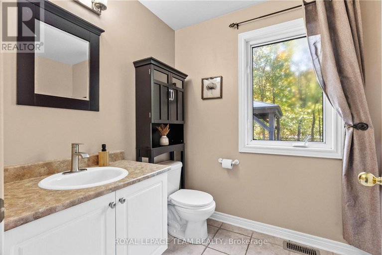 28943379/3309-wild-cherry-drive/osgoode/ottawa/ontario/K0A2W0_22