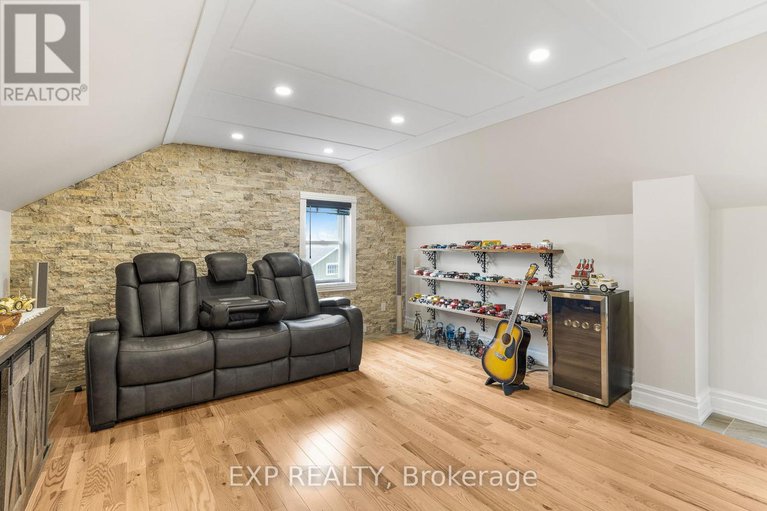 28327080/8-john-street/lorignal/champlain/ontario/K0B1K0_30