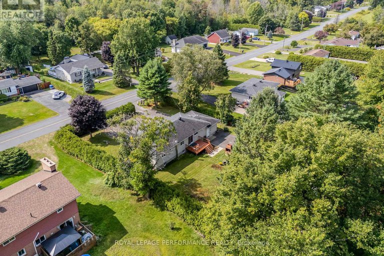 28854771/751-pattee-road/champlain-twp/champlain/ontario/K6A2R2_31