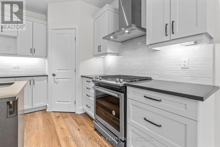 29116577/150-johanna-street/almonte/mississippi-mills/ontario/K0A1A0_6