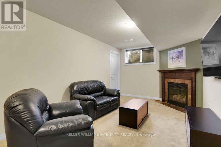 28498842/101-hawkeswood-drive/riverside-southgloucester-glen/ottawa/ontario/K4M0C1_24