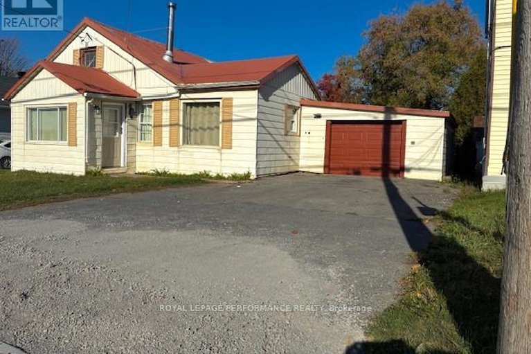 28990321/235-main-street-n/alexandria/north-glengarry/ontario/K0C1A0_1