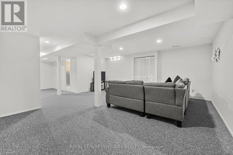 29332214/830-acadian-gardens/convent-glen/ottawa/ontario/K1C2V6_29