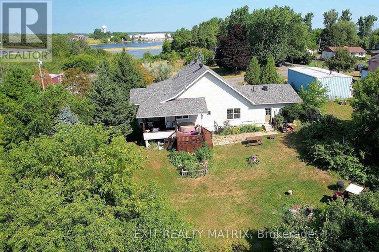 28736196/20306-lochiel-street-w/alexandria/north-glengarry/ontario/K0C1A0_47