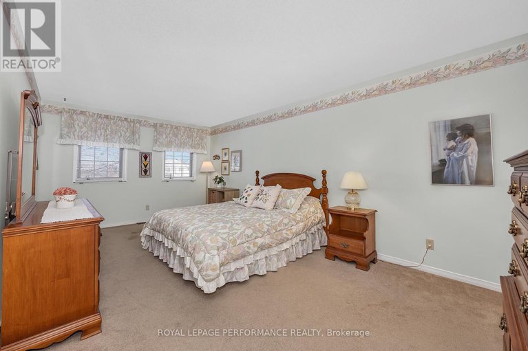 29340777/1764-tache-way/fallingbrookpineridge/ottawa/ontario/K4A2S6_19