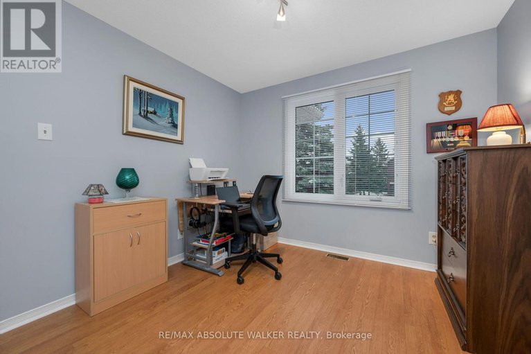 29374387/6169-oak-meadows-drive/chapel-hill/ottawa/ontario/K1C7G8_25