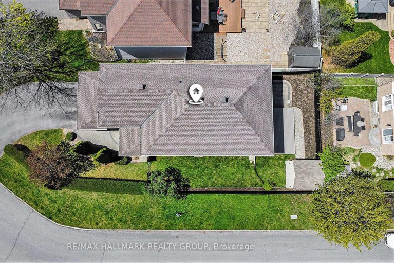 28376859/171-allanford-avenue/hunt-club-parkgreenboro/ottawa/ontario/K1T3Y4_35