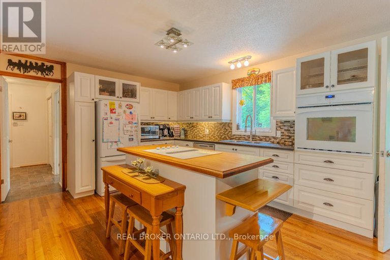 28756525/2089-totem-ranch-road-e/north-grenville-twp-kemptville-south/north-grenville/ontario/K0G1T0_10