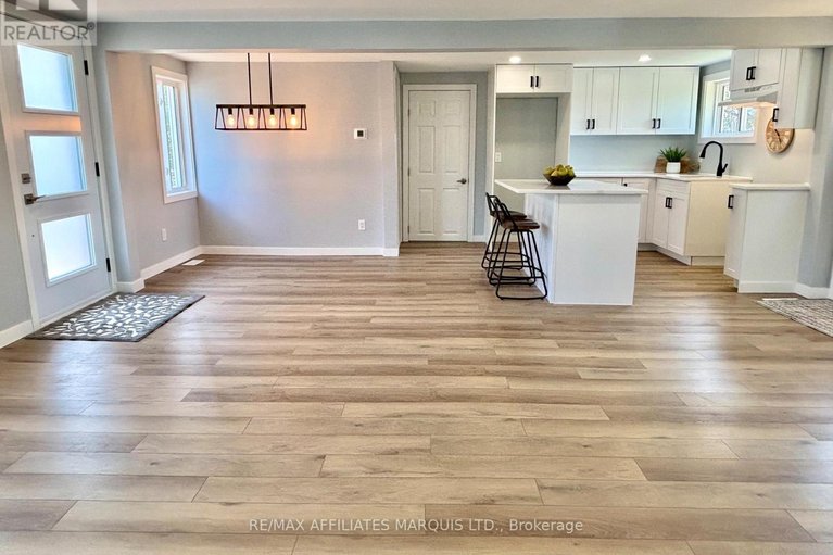 29639881/19-alexander-street-w/maxville/north-glengarry/ontario/K0C1T0_5