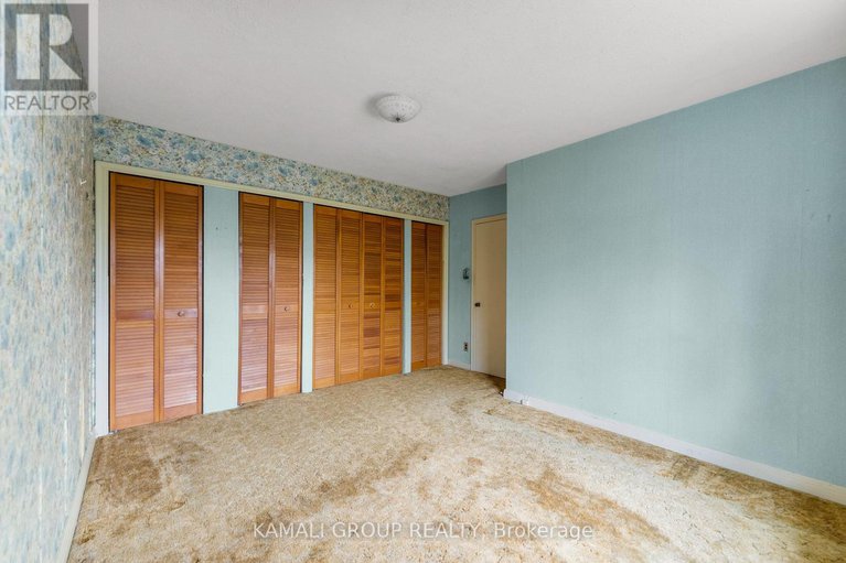 29087662/683-courtenay-avenue/laurentianview/ottawa/ontario/K2A3B8_18