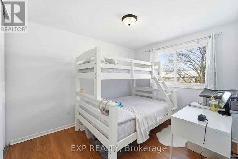 29366242/78-36-barrow-crescent/katimavik/ottawa/ontario/K2L2K1_27