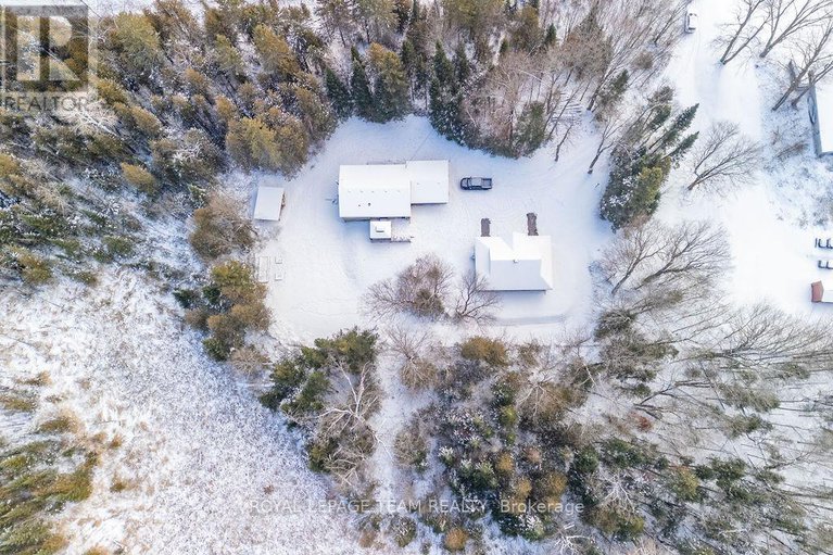 29158595/74-castleford-road/horton-twp/horton/ontario/K7V3Z8_30