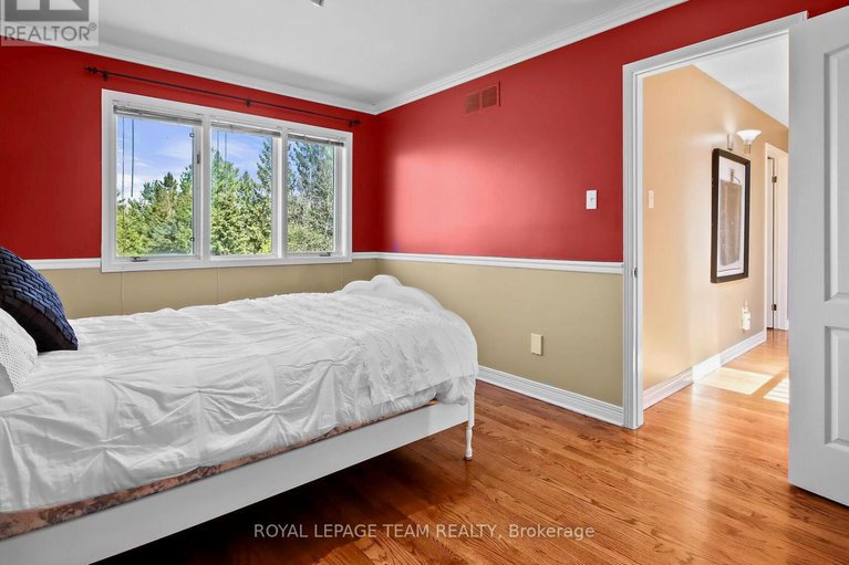 29069392/1105-cindy-hill-crescent/manotick-long-island-nicholls-island/ottawa/ontario/K4M1E8_32