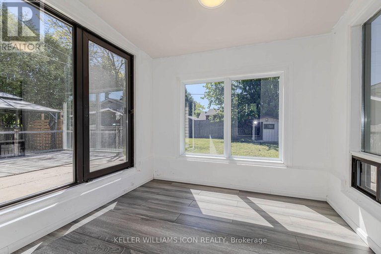 28846763/92-meadowlands-drive-w/meadowlandscrestview/ottawa/ontario/K2G2R8_23