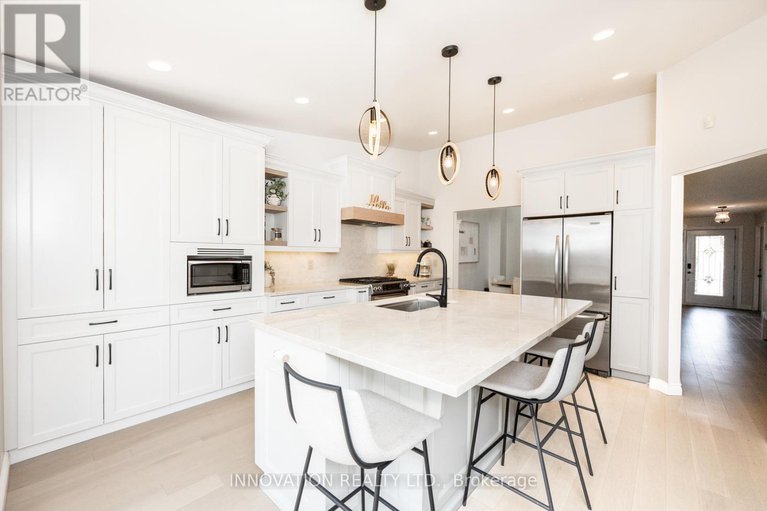 28853469/6594-delorme-avenue/orleanssunridge/ottawa/ontario/K1C6N6_18