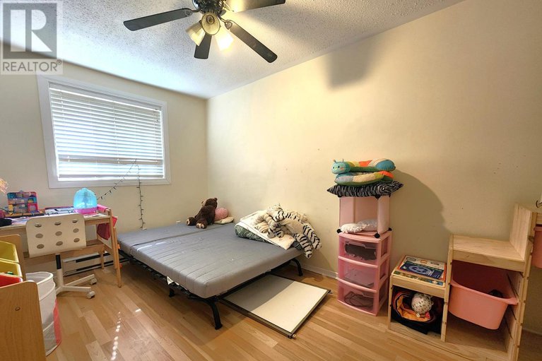 28396854/b-25-bertona-street/craig-henrywoodvale/ottawa/ontario/K2G4G7_11