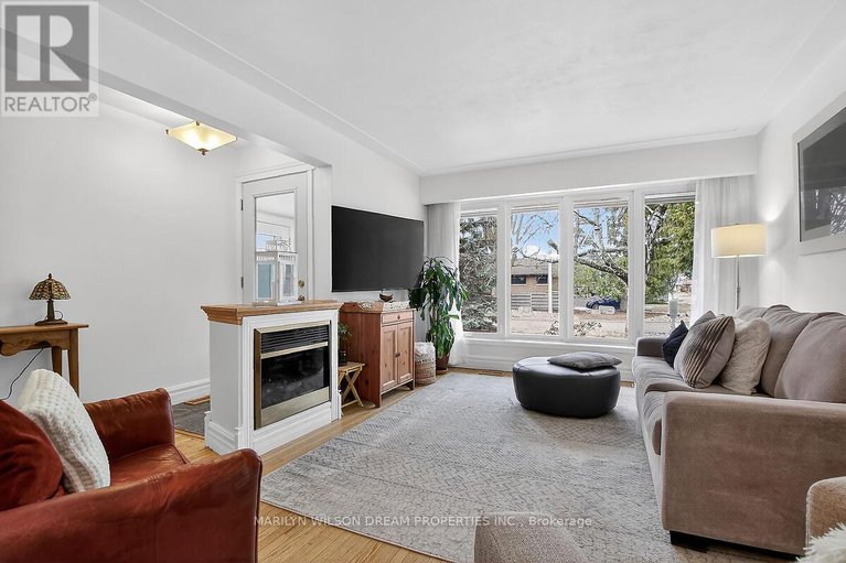 29599055/2105-bangor-street/elmvale-acresurbandale/ottawa/ontario/K1G2X6_15