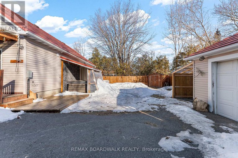 29447130/36-main-street/finch/north-stormont/ontario/K0C1K0_67