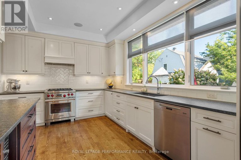 28939839/11-marlowe-crescent/ottawa-east/ottawa/ontario/K1S1H3_16