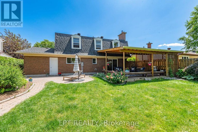 28632467/1329-fontenay-crescent/south-keys/ottawa/ontario/K1V7K5_30