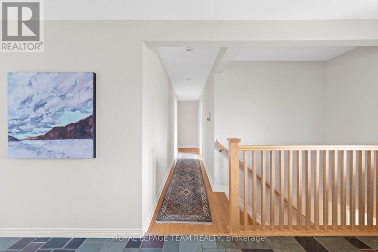 28476575/56-ryeburn-drive/riverside-southgloucester-glen/ottawa/ontario/K1V1H5_19
