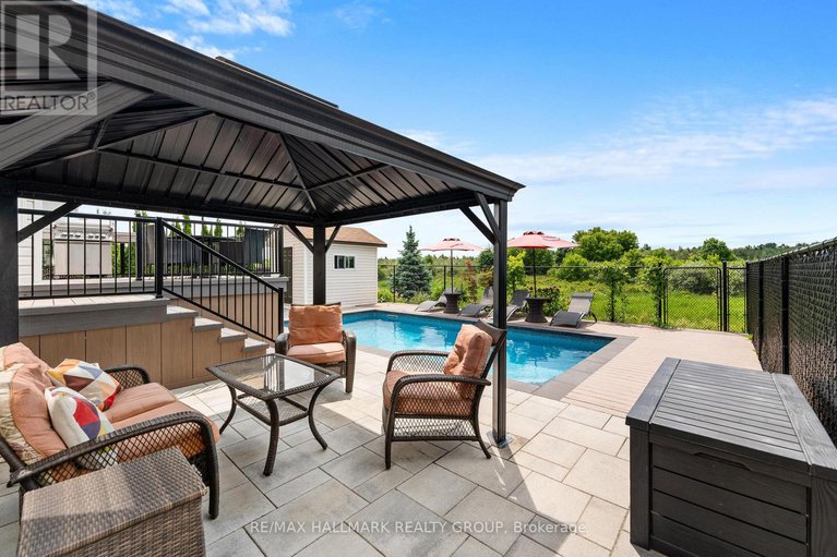 28460424/182-felicity-crescent/mer-bleuebradley-estatesanderson-park/ottawa/ontario/K1W0C2_42