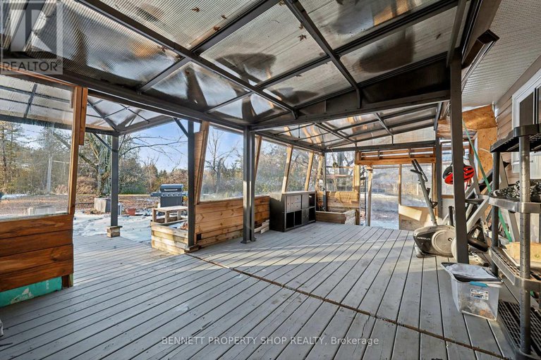 29142676/6070-fourth-line-road/rideau-twp-w-of-hwy-16-north-of-reg-rd-6/ottawa/ontario/K0A2T0_17