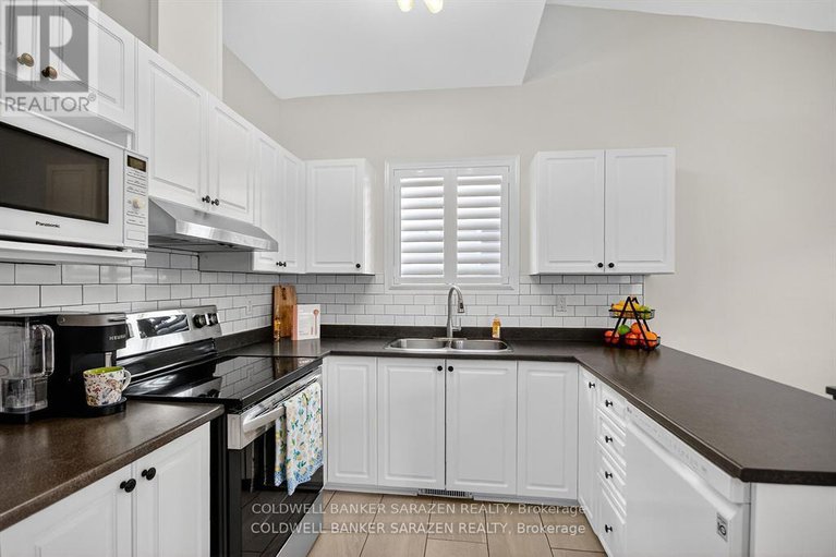 29225546/7-whitechapel-crescent/longfields/ottawa/ontario/K1S3G7_14