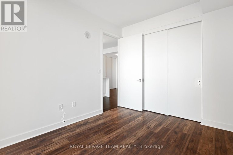 29639805/1506-111-champagne-avenue-s/west-centre-town/ottawa/ontario/K1S5V3_18