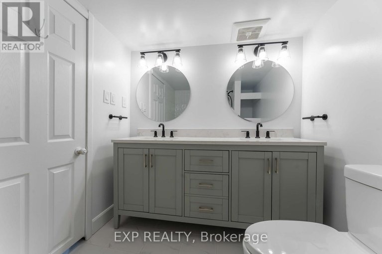 29305103/303-amiens-street/bilberry-creekqueenswood-heights/ottawa/ontario/K1E1N3_21