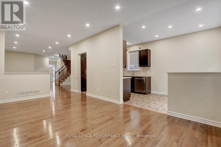 29033404/880-white-alder-avenue/blossom-parkkemp-parkfindlay-creek/ottawa/ontario/K1T0H4_9