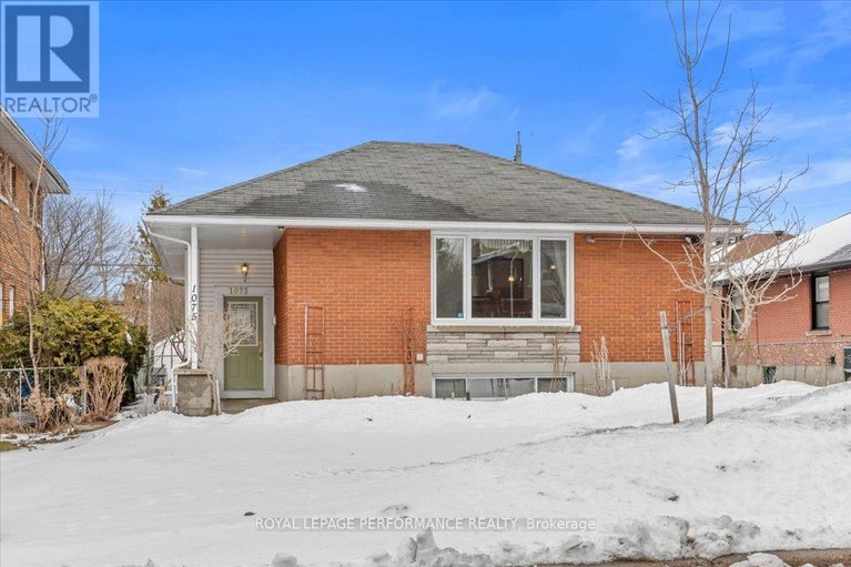 29481876/1075-secord-avenue/billings-bridge/ottawa/ontario/K1H8C7_1