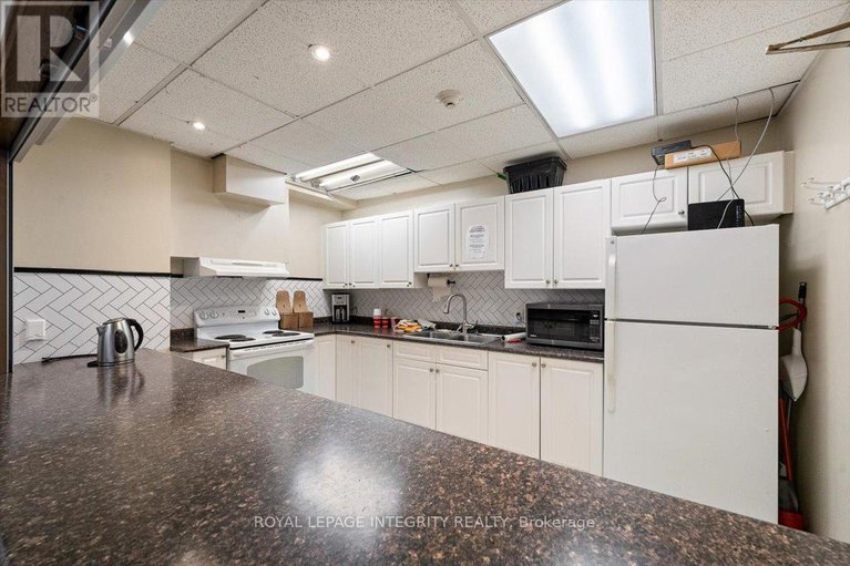 29038644/109-158a-mcarthur-avenue/vanier/ottawa/ontario/K1L7E7_36