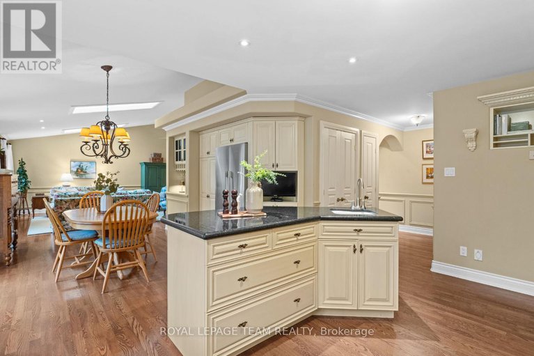 29034501/6437-waddion-drive/greely/ottawa/ontario/K4P1E7_11