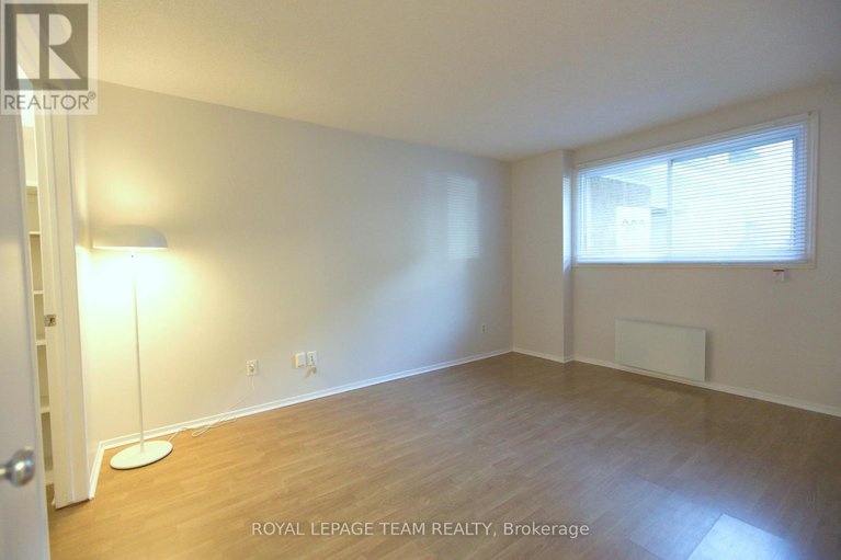 28979839/118-260-brittany-drive/viscount-alexander-park/ottawa/ontario/K1K4M2_10