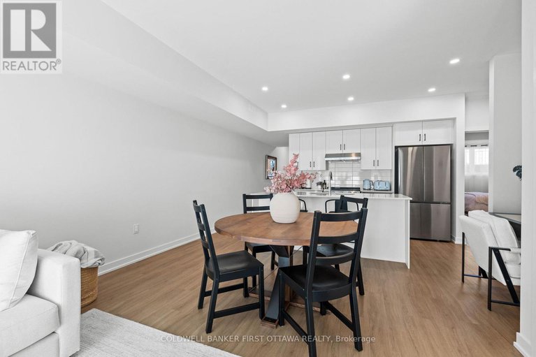 28884338/d-810-roger-griffiths-avenue/katimavik/ottawa/ontario/K2S3A9_17