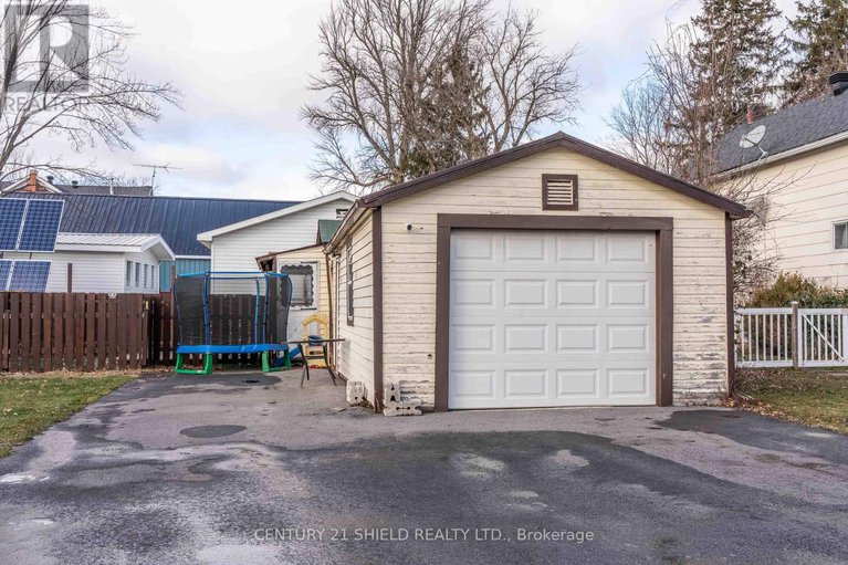 29154055/29-oak-street/lancaster/south-glengarry/ontario/K0C1N0_6