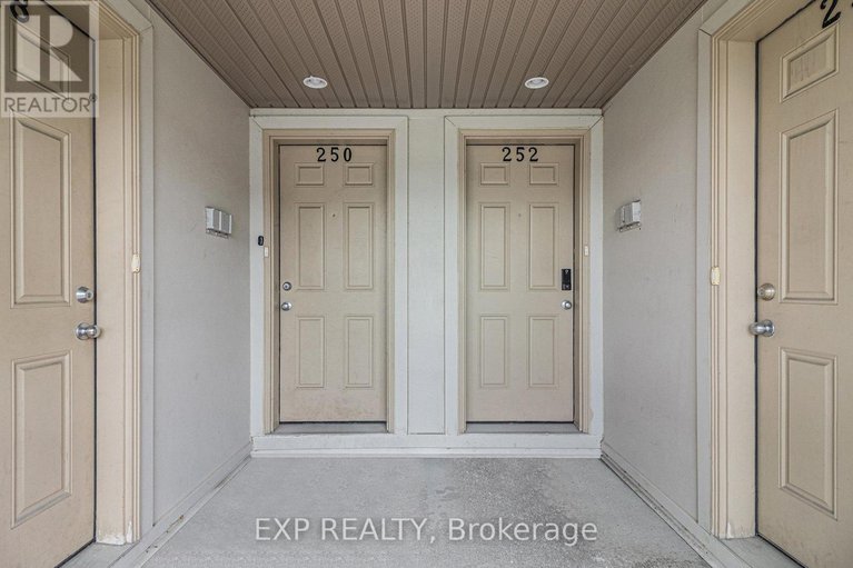 29139159/250-shanly-private/stonebridge/ottawa/ontario/K2J5X6_4