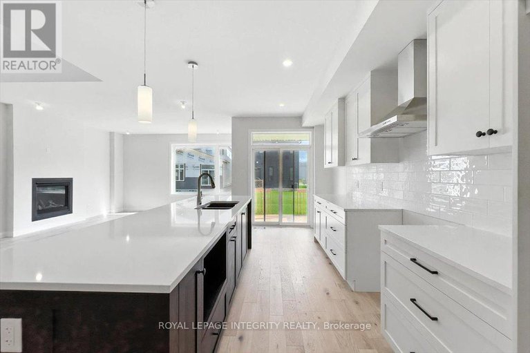 28760665/217-massalia-crescent/notting-hillsummerside/ottawa/ontario/K4A5R1_6